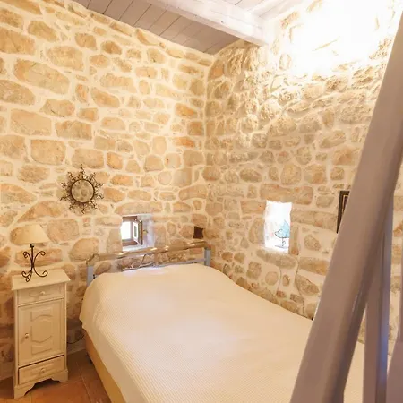 Апартаменты Katafigi