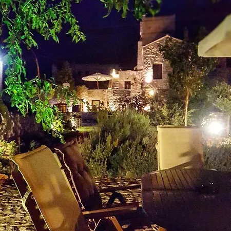 아파트 Katafigi *