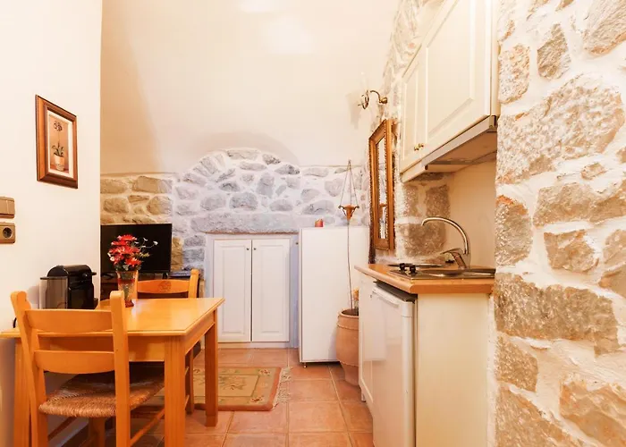 Katafigi * Pírgos Dhiroú